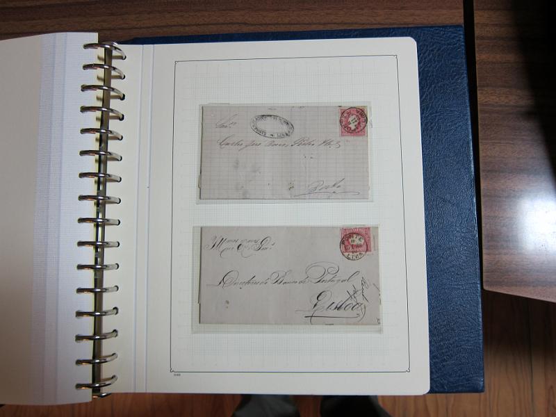 0019 (264).JPG -     Lote:    19      Marcofilia      Lotes Especiais       Descrição:         Portugal. Colecção especializada de carimbos de duplo círculo, tipo 1852, montada em 4 álbuns Lindner, com selos de diversas emissões e cartas, com estudo minucioso de cada marca. Lote a ver.         Lote       Valor Base:     &euro; 2.500,00     Valor Venda:     Retirado     